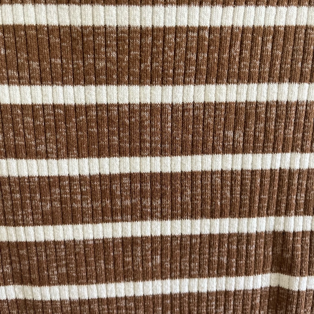 Mock Neck Ribbed Tank - Picture 3 of 4